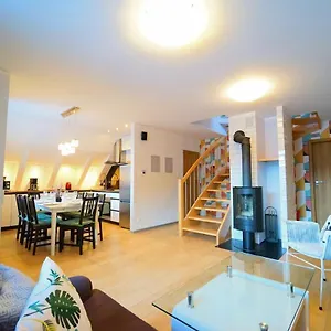 https://apartament-everysky-komuny-paryskiej-63-2.karpacz-hotel.com